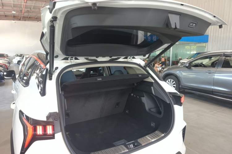Used Lynk & Co 06 2020 1.5T YAO Halo Trunk