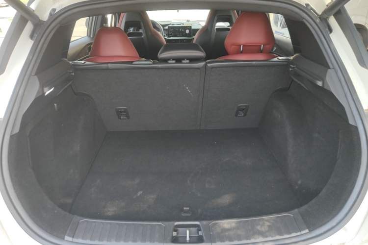 Used Lynk & Co 06 2020 1.5T JinPro model Trunk
