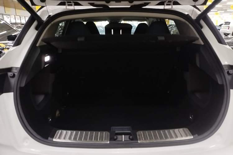 Used Lynk & Co 06 2020 1.5T YAO Halo Trunk
