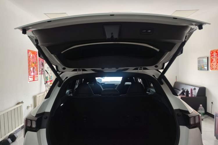 Used Lynk & Co 06 2020 1.5T JinPro model Trunk