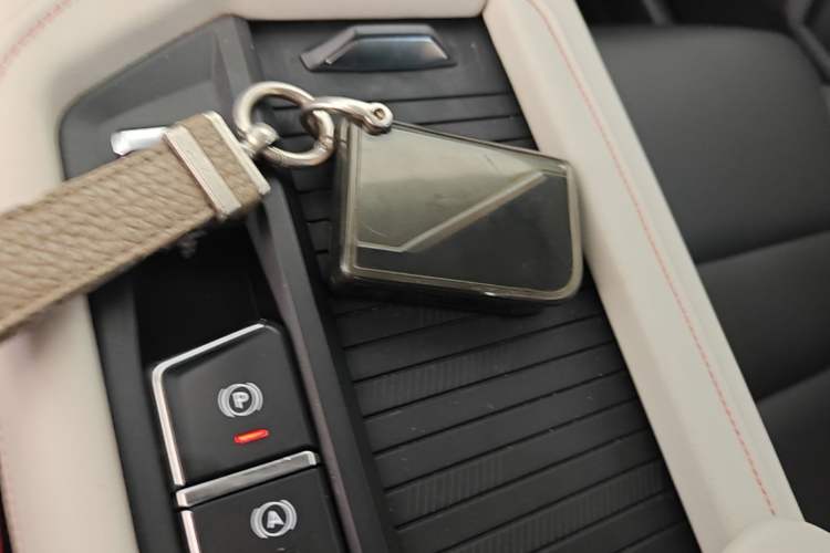 Used Lynk & Co 06 2020 1.5T YAO Halo Vehicle Key