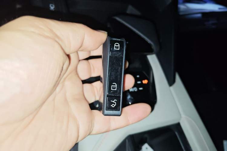 Used Lynk & Co 06 2020 1.5T YAO Halo Vehicle Key