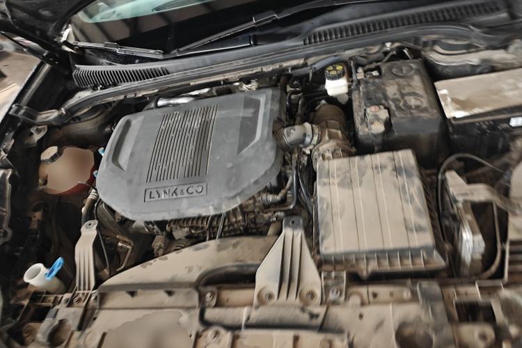 Used Lynk & Co 06 2021 1.5T Shero Pink Special Edition Engine Bay