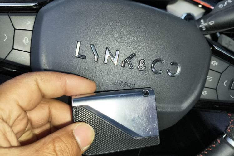 Used Lynk & Co 06 2021 1.5T Shero Pink Special Edition Interior 1