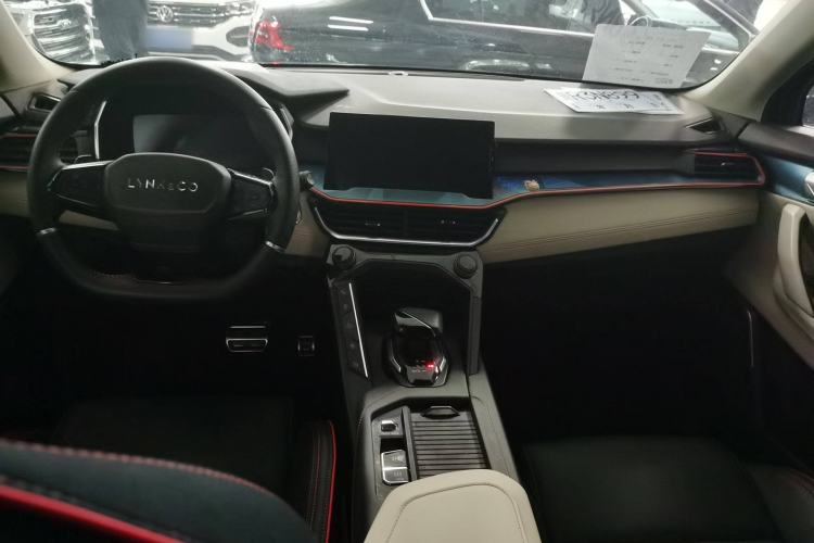 Used Lynk & Co 06 2021 1.5T Shero Pink Special Edition Interior 3