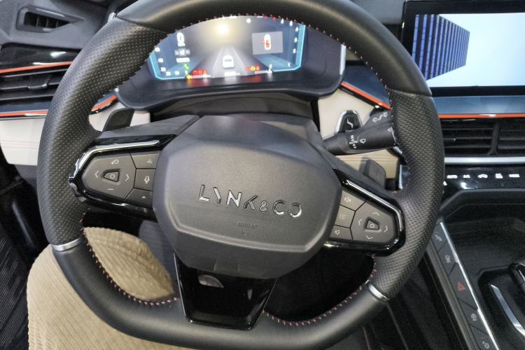 Used Lynk & Co 06 2021 1.5T Shero Pink Special Edition Steering Wheel