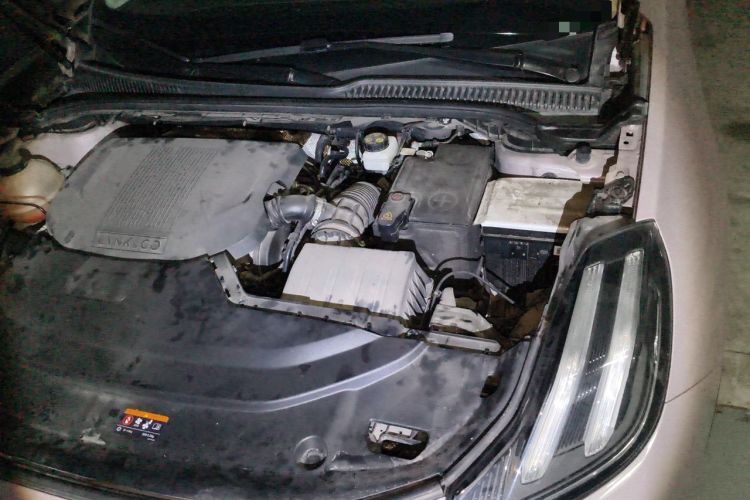 Used Lynk & Co 06 2021 1.5T Shero Pink Special Edition Engine Bay Left