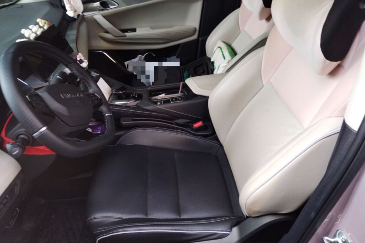Used Lynk & Co 06 2021 1.5T Shero Pink Special Edition Left Front Seat