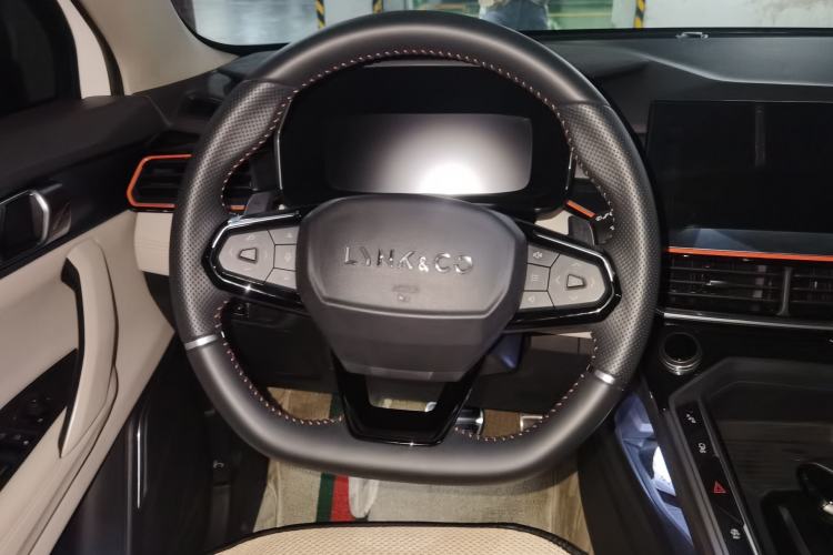 Used Lynk & Co 06 2021 1.5T Shero Pink Special Edition Steering Wheel