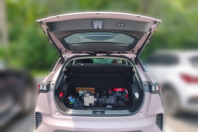 Used Lynk & Co 06 2021 1.5T Shero Pink Special Edition Trunk