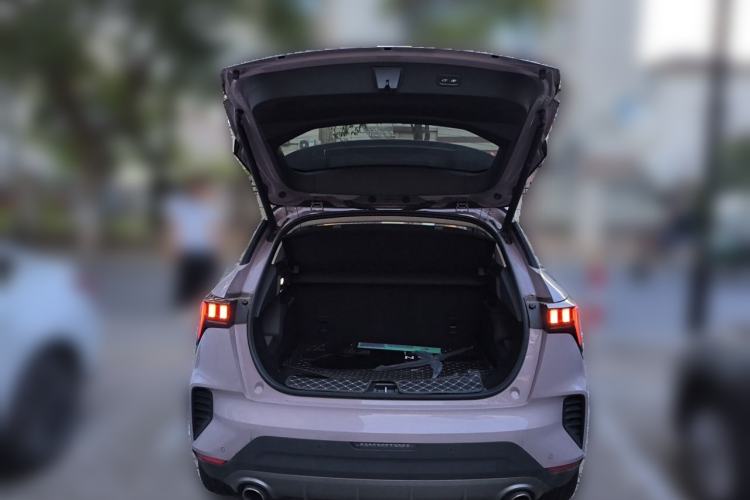 Used Lynk & Co 06 2021 1.5T Shero Pink Special Edition Trunk