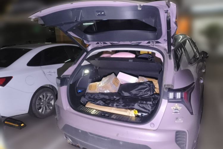 Used Lynk & Co 06 2021 1.5T Shero Pink Special Edition Trunk