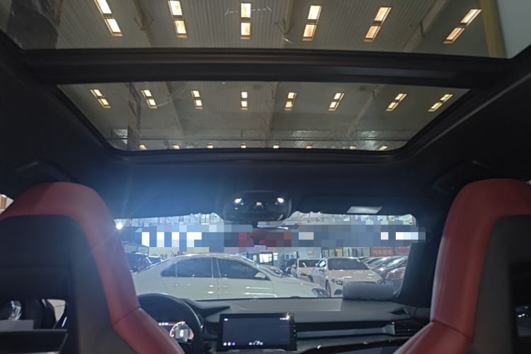 Used Lynk & Co 06 2021 1.5T Shero Pink Special Edition Headliner