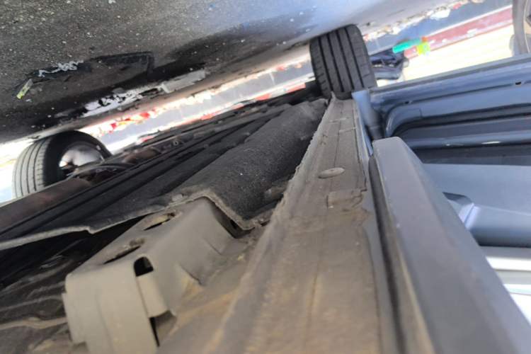 Used Lynk & Co 06 2021 1.5T Shero Pink Special Edition Left Side Sill