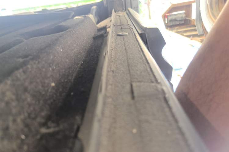 Used Lynk & Co 06 2021 1.5T Shero Pink Special Edition Right Side Sill