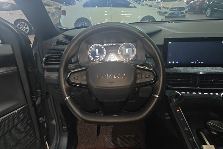 Used Lynk & Co 06 2021 1.5T Shero Pink Special Edition Steering Wheel