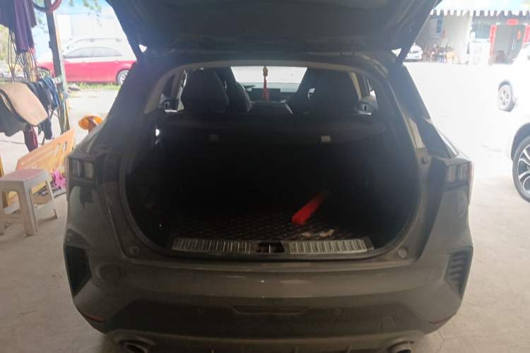 Used Lynk & Co 06 2021 1.5T Shero Pink Special Edition Trunk