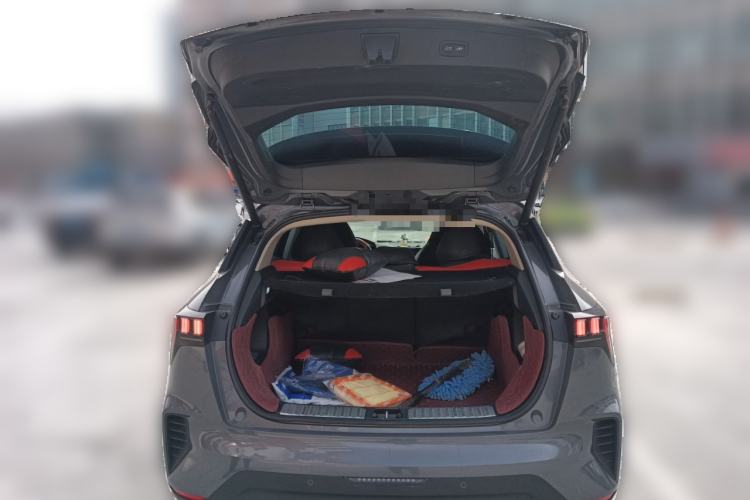 Used Lynk & Co 06 2021 1.5T Shero Pink Special Edition Trunk
