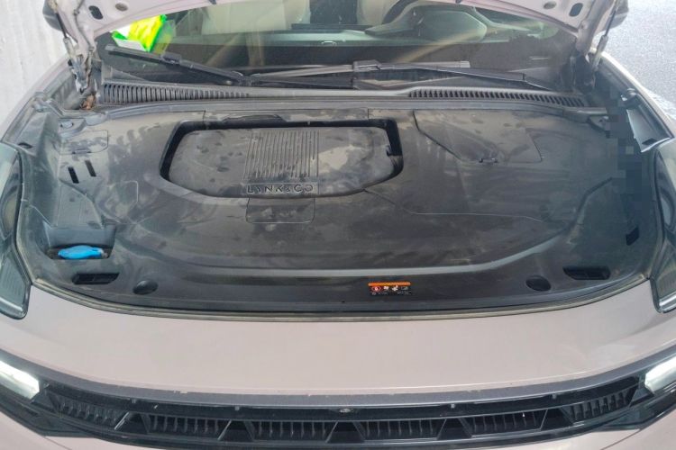 Used Lynk & Co 06 2021 1.5T Shero Pink Special Edition Engine Bay