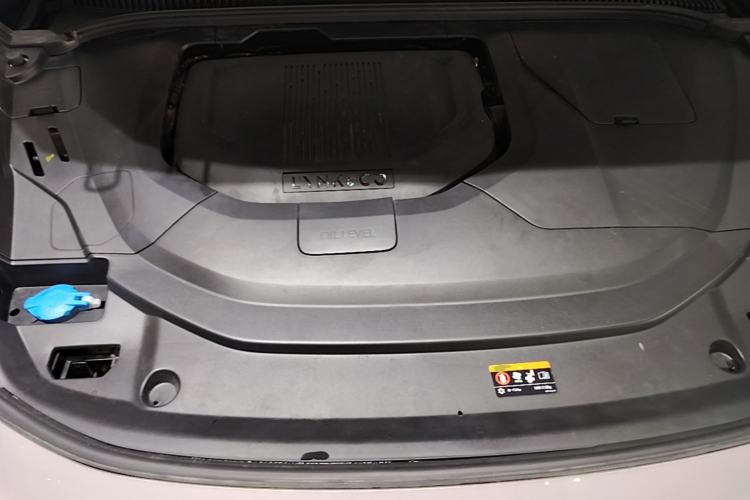 Used Lynk & Co 06 2021 1.5T Shero Pink Special Edition Engine Bay