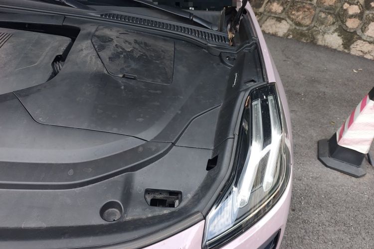 Used Lynk & Co 06 2021 1.5T Shero Pink Special Edition Engine Bay Left