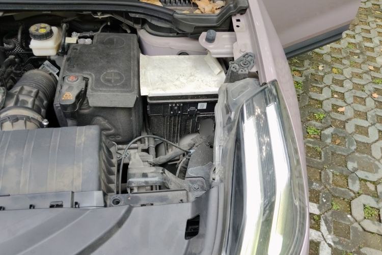 Used Lynk & Co 06 2021 1.5T Shero Pink Special Edition Engine Bay Left