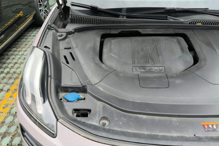 Used Lynk & Co 06 2021 1.5T Shero Pink Special Edition Engine Bay Right