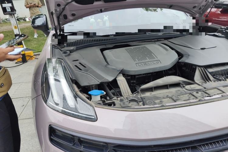 Used Lynk & Co 06 2021 1.5T Shero Pink Special Edition Engine Bay Right