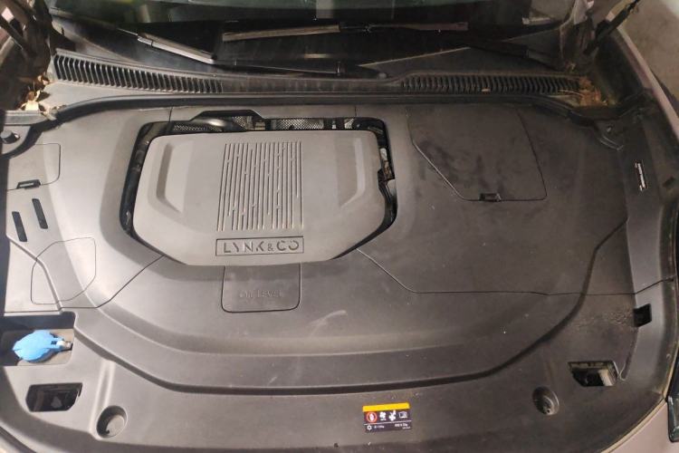 Used Lynk & Co 06 2021 1.5T Shero Pink Special Edition Engine Bay