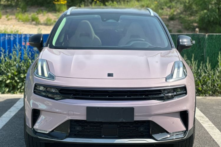 Used Lynk & Co 06 2021 1.5T Shero Pink Special Edition Exterior 1