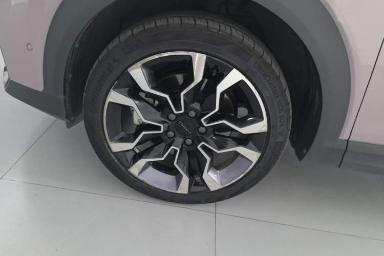 Used Lynk & Co 06 2021 1.5T Shero Pink Special Edition Exterior 4