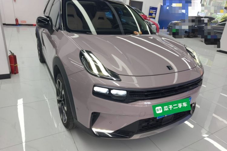 Used Lynk & Co 06 2021 1.5T Shero Pink Special Edition Front Right 45 Deg