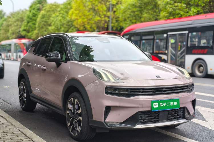 Used Lynk & Co 06 2021 1.5T Shero Pink Special Edition Front Right 45 Deg