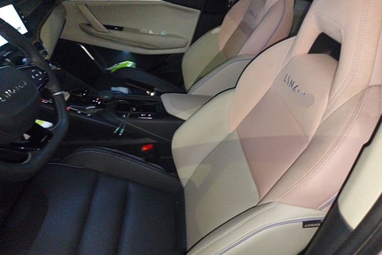 Used Lynk & Co 06 2021 1.5T Shero Pink Special Edition Left Front Seat