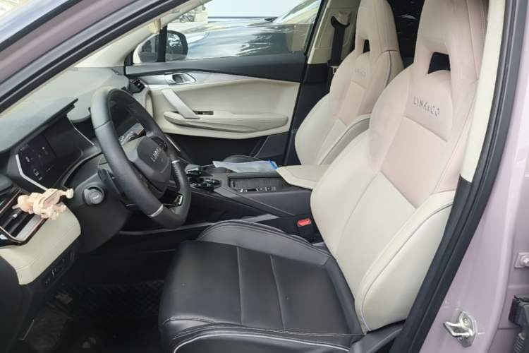 Used Lynk & Co 06 2021 1.5T Shero Pink Special Edition Left Front Seat