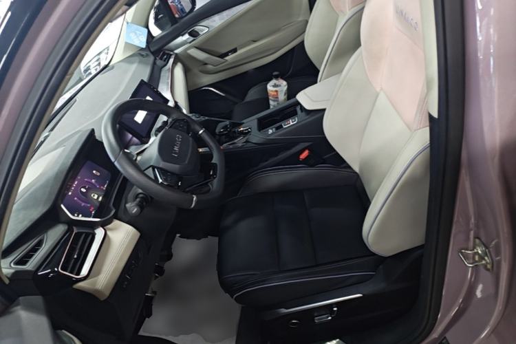 Used Lynk & Co 06 2021 1.5T Shero Pink Special Edition Left Front Seat