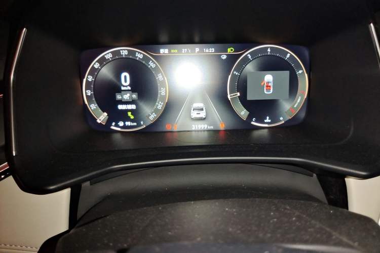 Used Lynk & Co 06 2021 1.5T Shero Pink Special Edition Odometer Close Up