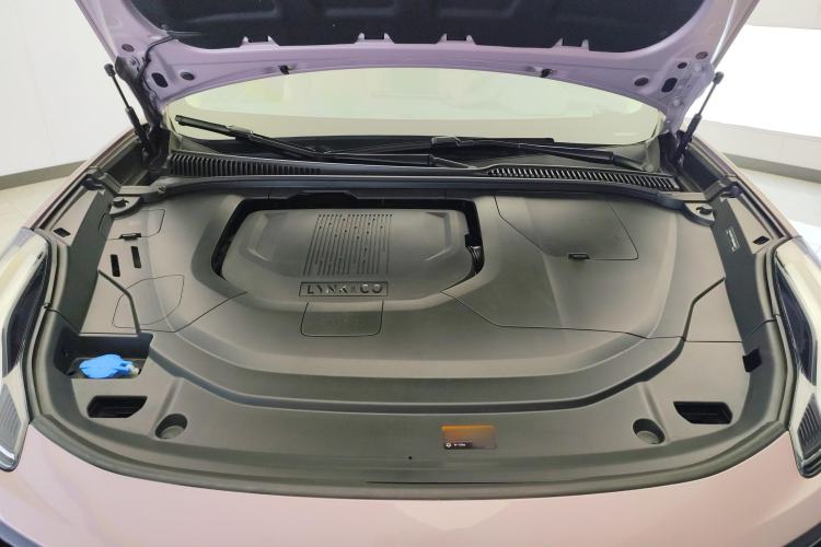 Used Lynk & Co 06 2021 1.5T Shero Pink Special Edition Engine Bay