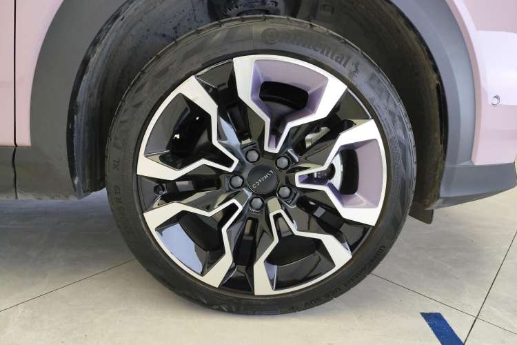 Used Lynk & Co 06 2021 1.5T Shero Pink Special Edition Right Front Wheel Hub