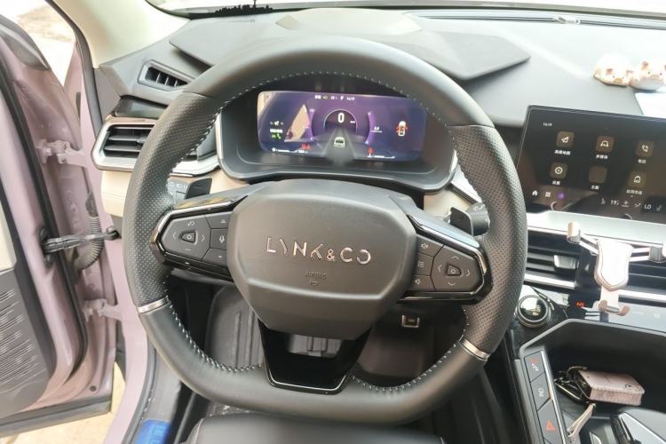 Used Lynk & Co 06 2021 1.5T Shero Pink Special Edition Steering Wheel