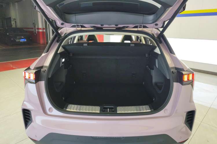 Used Lynk & Co 06 2021 1.5T Shero Pink Special Edition Trunk