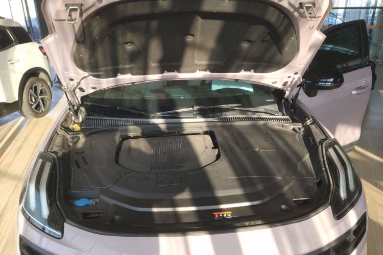 Used Lynk & Co 06 2021 1.5T Shero Pink Special Edition Engine Bay