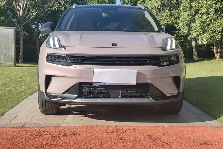 Used Lynk & Co 06 2021 1.5T Shero Pink Special Edition Exterior 1