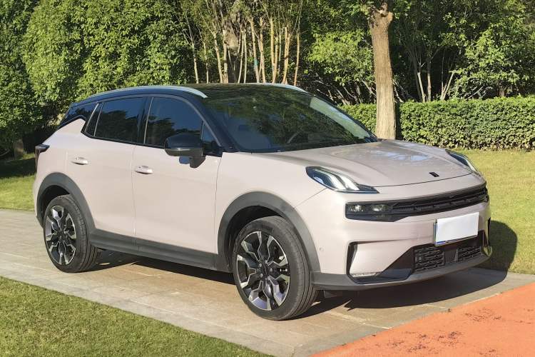 Used Lynk & Co 06 2021 1.5T Shero Pink Special Edition Exterior 2