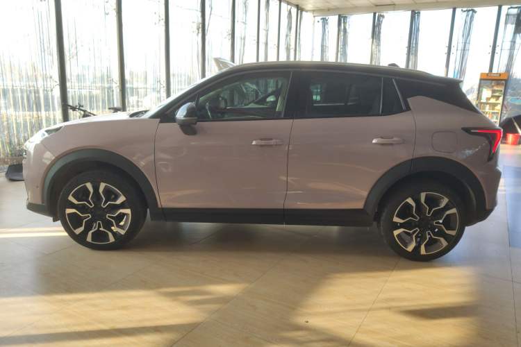 Used Lynk & Co 06 2021 1.5T Shero Pink Special Edition Exterior 3