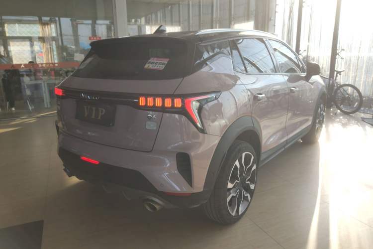 Used Lynk & Co 06 2021 1.5T Shero Pink Special Edition Exterior 5