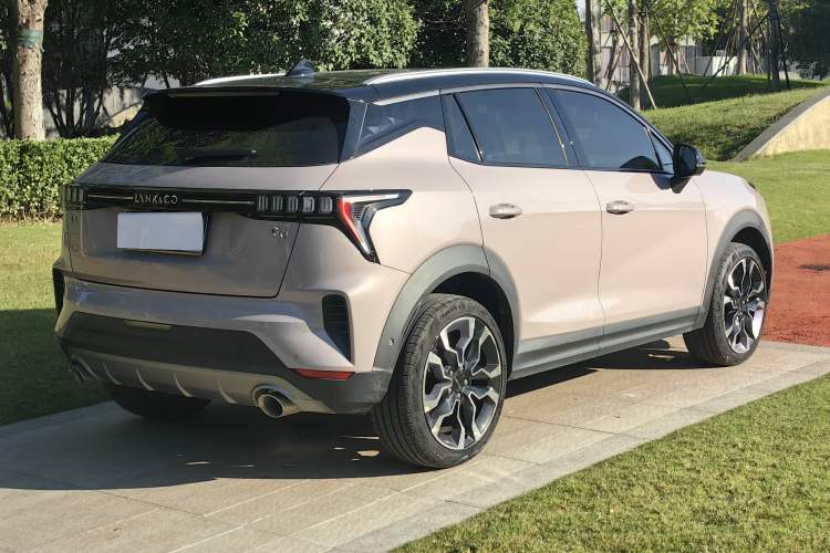 Used Lynk & Co 06 2021 1.5T Shero Pink Special Edition Exterior 6