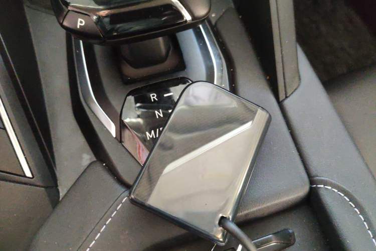 Used Lynk & Co 06 2021 1.5T Shero Pink Special Edition Interior 1