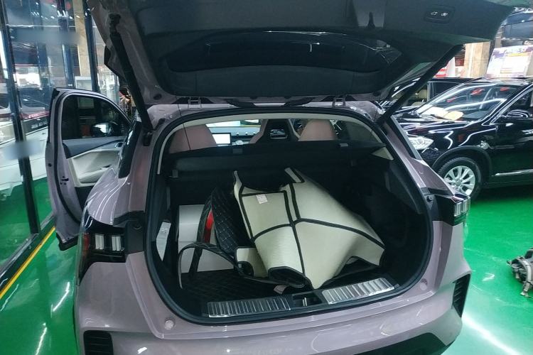 Used Lynk & Co 06 2021 1.5T Shero Pink Special Edition Trunk