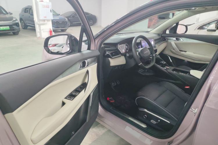 Used Lynk & Co 06 2021 1.5T Shero Pink Special Edition Driver Seat